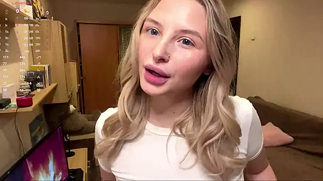 VictoriaMystery online show from 11-20-25, 03:12