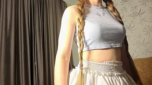 MissPompadure online show from 10-21-25, 06:52