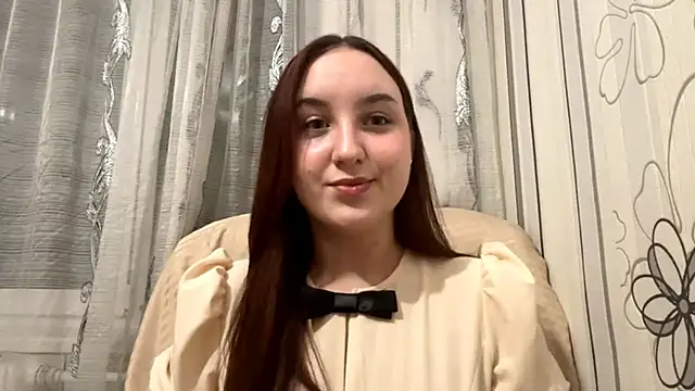 Snapshot of DaisyMolly chatting on 10-13-25, 04:29 DaisyMolly online show from 10-13-25, 04:29