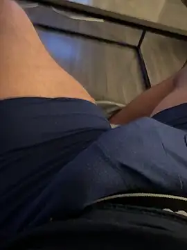 Snapshot of EthanKane chatting on 10-13-25, 12:43 EthanKane online show from 10-13-25, 12:43