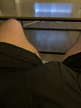 Snapshot of EthanKane chatting on 10-31-25, 01:39 EthanKane online show from 10-31-25, 01:39