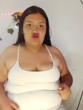 Snapshot of natt-bigass chatting on 11-09-25, 09:35 natt-bigass online show from 11-09-25, 09:35