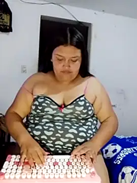 Snapshot of natt-bigass chatting on 12-04-25, 02:54 natt-bigass online show from 12-04-25, 02:54