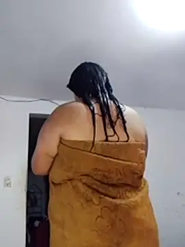 Snapshot of natt-bigass chatting on 12-05-25, 01:25 natt-bigass online show from 12-05-25, 01:25