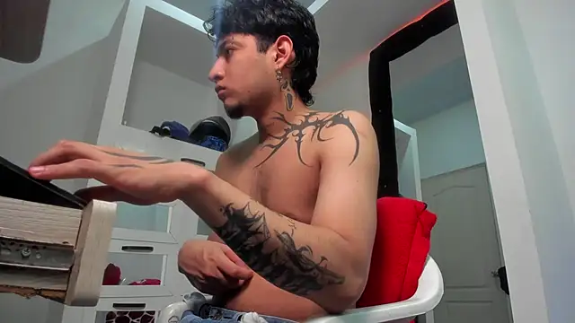 Sky Wild online show from 04-10-26, 08:02