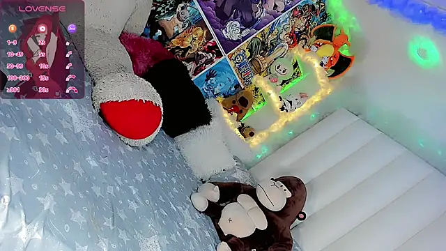 Estefany Leeon online show from 11-20-25, 03:56