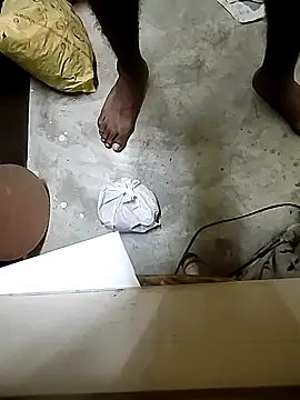 Snapshot of laand__765 chatting on 03-03-26, 08:37 laand 765 online show from 03-03-26, 08:37