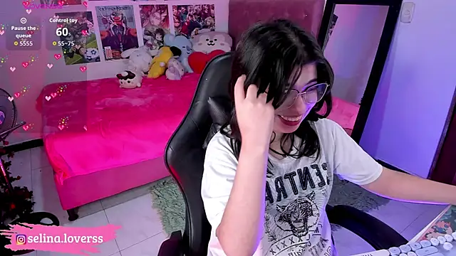 selina lovers  online show from 04-18-26, 03:21