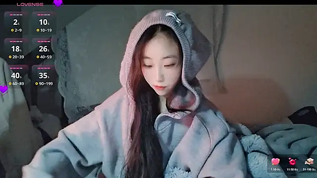 Snapshot of hyp0crite chatting on 12-15-25, 03:27 hyp0crite online show from 12-15-25, 03:27