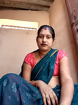 Snapshot of Rayal_bhabi chatting on 10-14-25, 09:43 Rayal bhabi online show from 10-14-25, 09:43