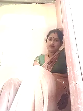 Snapshot of Rayal_bhabi chatting on 12-04-25, 05:28 Rayal bhabi online show from 12-04-25, 05:28