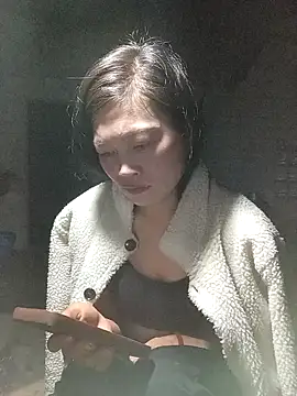 Snapshot of siusiu-00 chatting on 10-28-25, 08:55 siusiu-00 online show from 10-28-25, 08:55