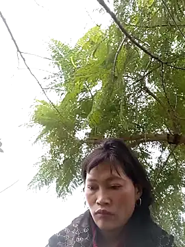 Snapshot of siusiu-00 chatting on 11-05-25, 06:02 siusiu-00 online show from 11-05-25, 06:02