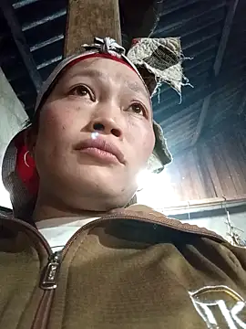 Snapshot of siusiu-00 chatting on 11-05-25, 08:31 siusiu-00 online show from 11-05-25, 08:31