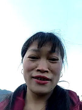 Snapshot of siusiu-00 chatting on 11-28-25, 09:56 siusiu-00 online show from 11-28-25, 09:56