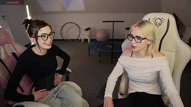 Snapshot of Jessica_start chatting on 11-27-25, 11:12 Jessica start online show from 11-27-25, 11:12