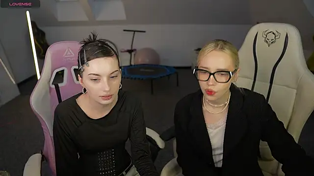 Snapshot of Jessica_start chatting on 11-29-25, 11:24 Jessica start online show from 11-29-25, 11:24