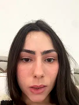 Snapshot of Baby_Mia_pires chatting on 10-13-25, 05:46 Baby Mia pires online show from 10-13-25, 05:46