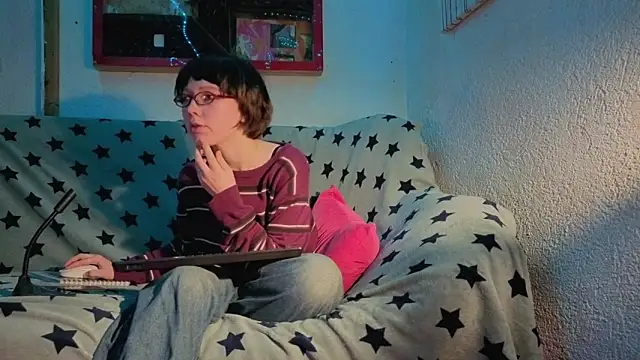 ReincarnatedAngel online show from 10-16-25, 05:58