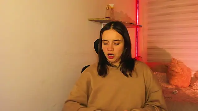 Emily Lindey online show from 11-13-25, 03:38