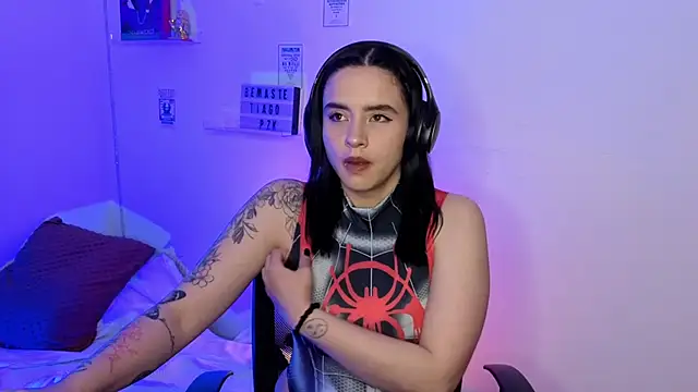 Emily Lindey online show from 03-31-26, 05:41