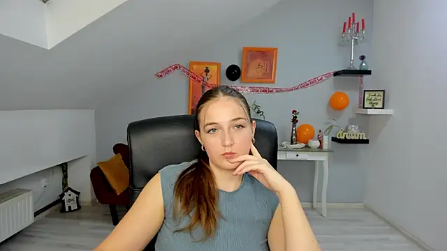 Snapshot of AnneWilsonn chatting on 10-30-25, 12:39 AnneWilsonn online show from 10-30-25, 12:39