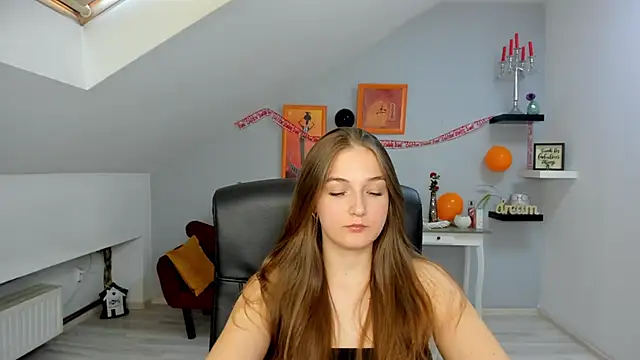 Snapshot of AnneWilsonn chatting on 10-31-25, 12:17 AnneWilsonn online show from 10-31-25, 12:17