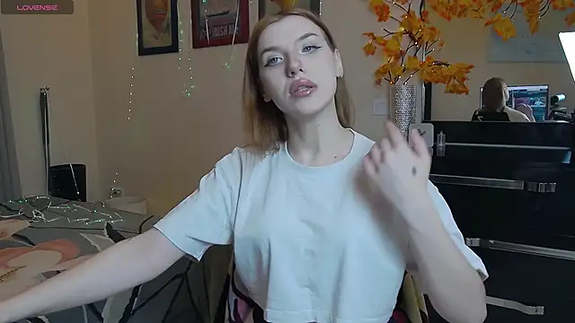 MeganNewCat online show from 12-14-25, 08:24