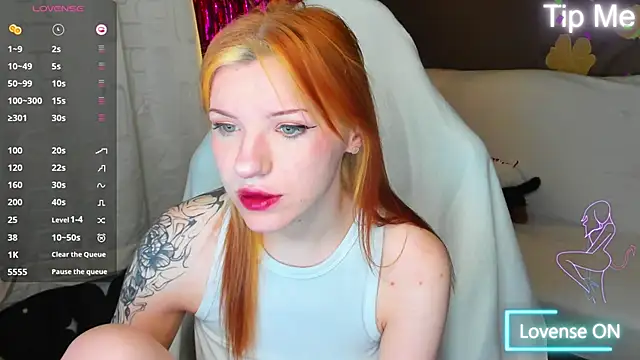 Snapshot of MeganNewCat chatting on 06-28-26, 08:26 MeganNewCat online show from 06-28-26, 08:26