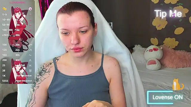 Snapshot of MeganNewCat chatting on 07-09-26, 06:39 MeganNewCat online show from 07-09-26, 06:39