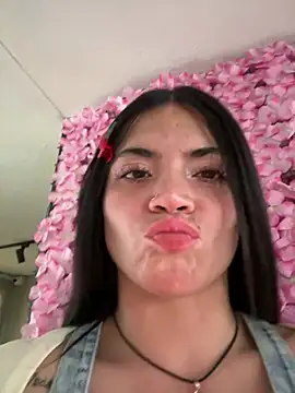 PamelaJonsom  online show from 04-14-26, 11:27