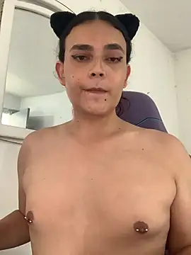 La-Gatiita-trans online show from 06-25-26, 05:17