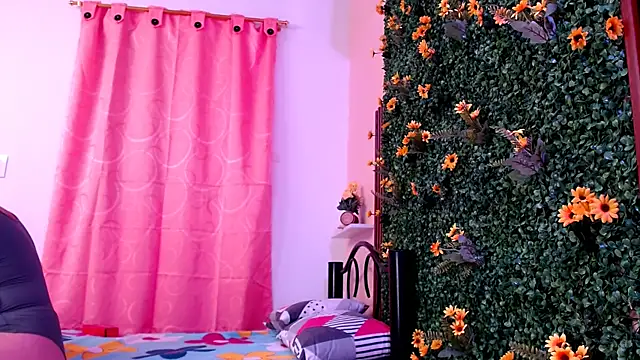 Snapshot of newstarlunas18 chatting on 10-16-25, 01:34 newstarlunas18 online show from 10-16-25, 01:34