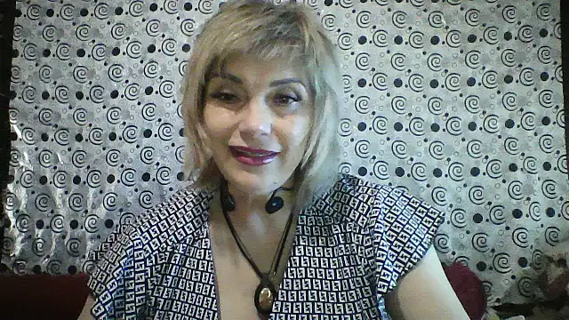 Snapshot of Lia_Ray chatting on 10-27-25, 08:13 Lia Ray online show from 10-27-25, 08:13