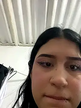 cristalxxx hott online show from 10-29-25, 05:04