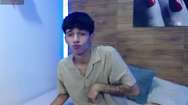 AmethystShadow17 online show from 10-18-25, 01:01