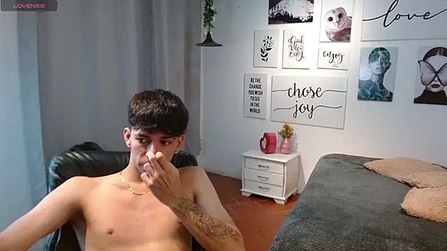 AmethystShadow17 online show from 11-29-25, 07:28