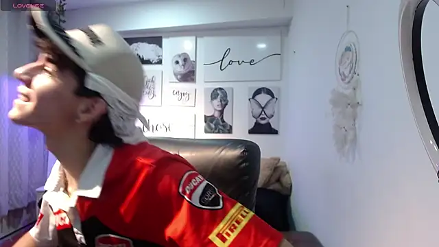 AmethystShadow17 online show from 02-07-26, 07:50