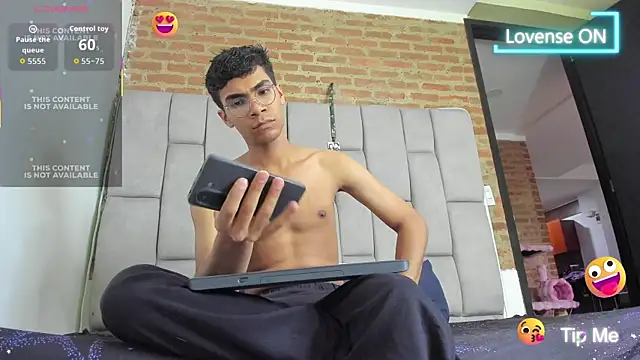 Desire4Duo online show from 12-20-25, 12:23