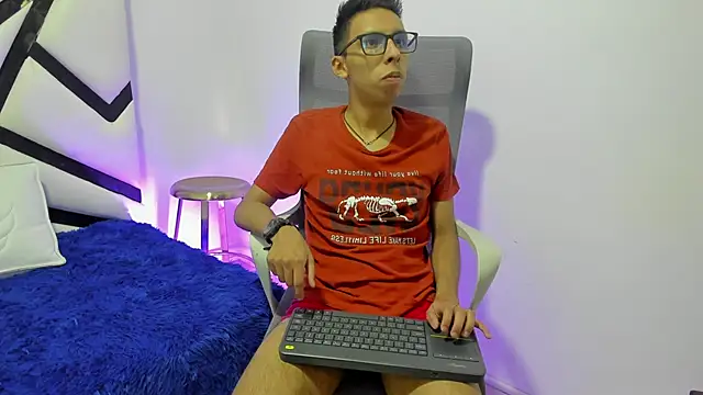 TwinkD asian online show from 10-21-25, 03:07