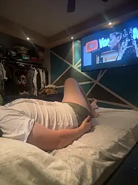 Snapshot of AlexRZ93 chatting on 11-13-25, 05:12 AlexRZ93 online show from 11-13-25, 05:12