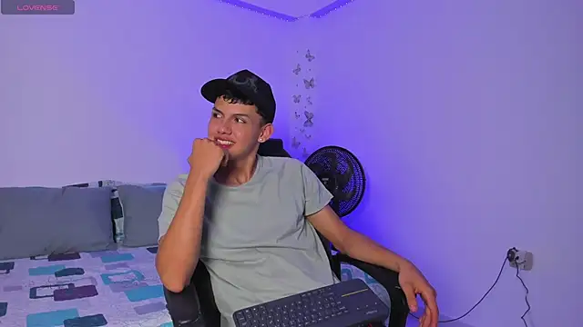 Axel Cody  online show from 10-26-25, 12:00