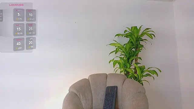 Snapshot of Axel_Cody_ chatting on 05-26-26, 01:40 Axel Cody online show from 05-26-26, 01:40
