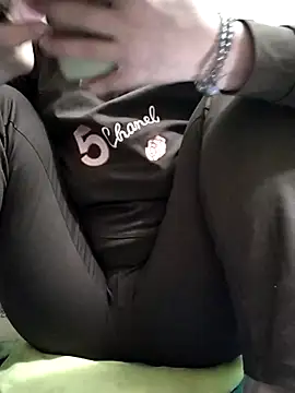 Amanda- ena- online show from 11-02-25, 06:27