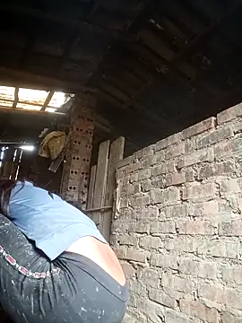 Lyssa-a online show from 04-23-26, 06:47