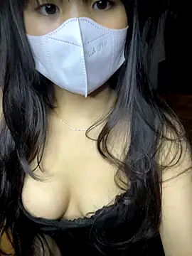 Snapshot of Tina-03 chatting on 10-24-25, 03:25 Tina-03 online show from 10-24-25, 03:25