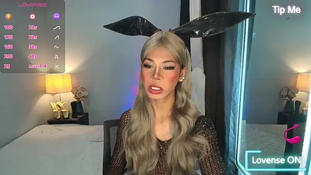 Snapshot of NicoleAshleyxxx chatting on 10-22-25, 11:10 NicoleAshleyxxx online show from 10-22-25, 11:10