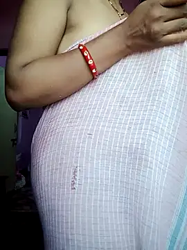 Snapshot of Juhi512 chatting on 11-04-25, 04:11 Juhi512 online show from 11-04-25, 04:11