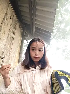 Nguyet2k4 online show from 12-15-25, 01:21