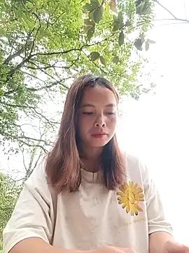 Nguyet2k4 online show from 04-14-26, 11:22